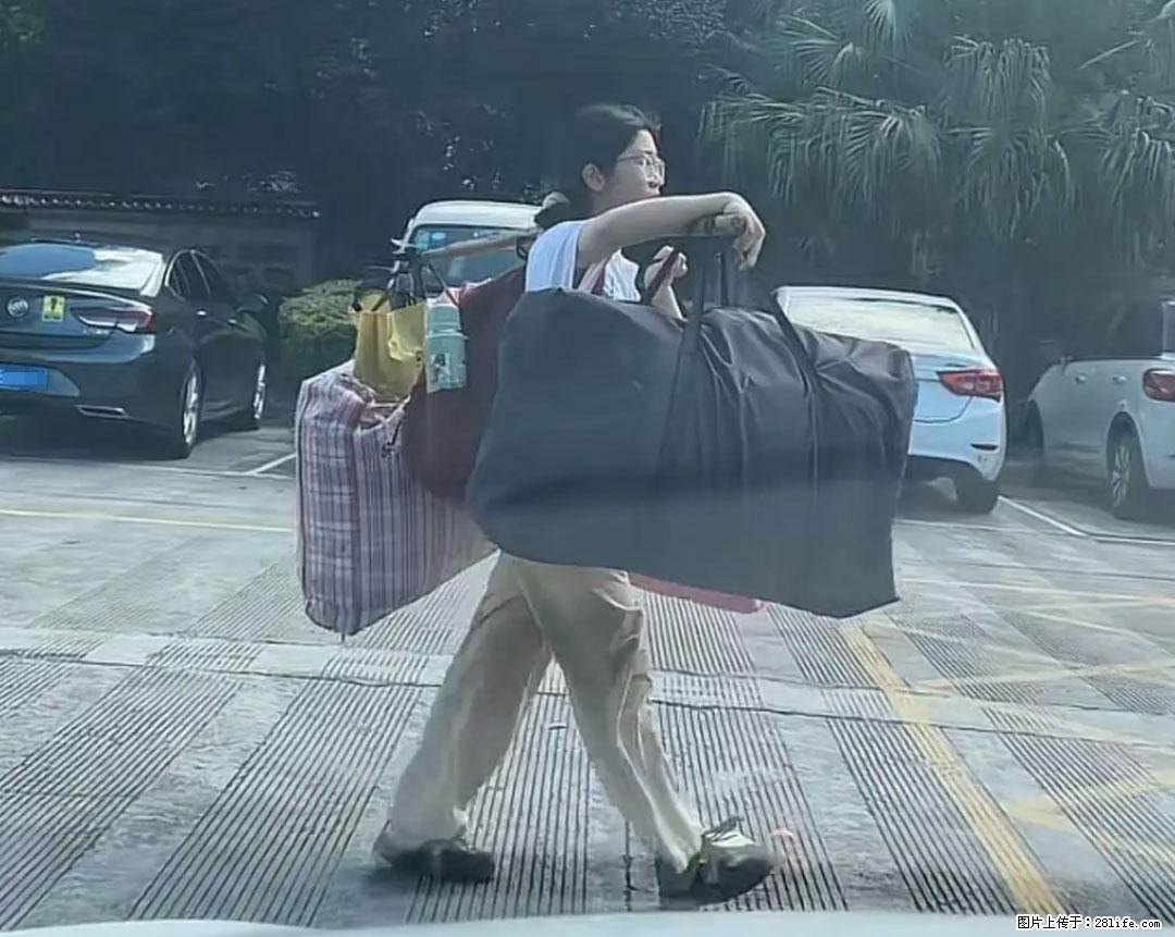 全网追的“扁担女孩”，找了一份暑假工，时薪12元 - 泸州生活资讯 - 泸州28生活网 luzhou.28life.net